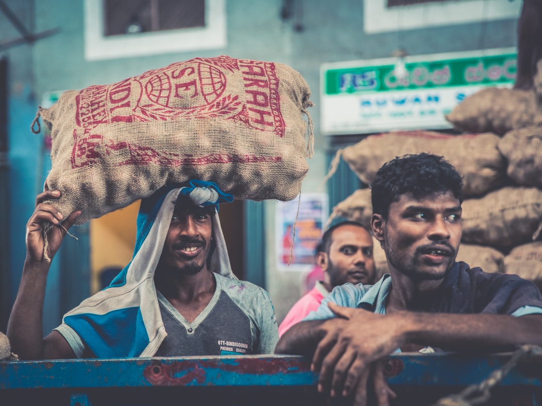 Wage Growth Stalls as Iran War Threatens Economic Momentum