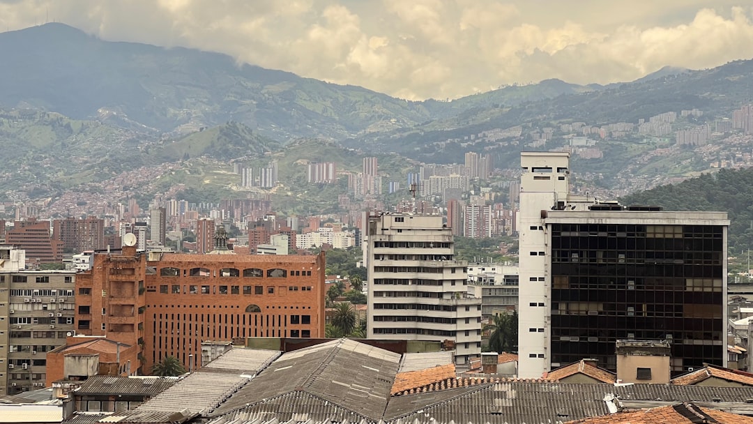 Americans Are Traveling to Colombia for Prosthetics and Dental Work: Inside the Medical Tourism Boom