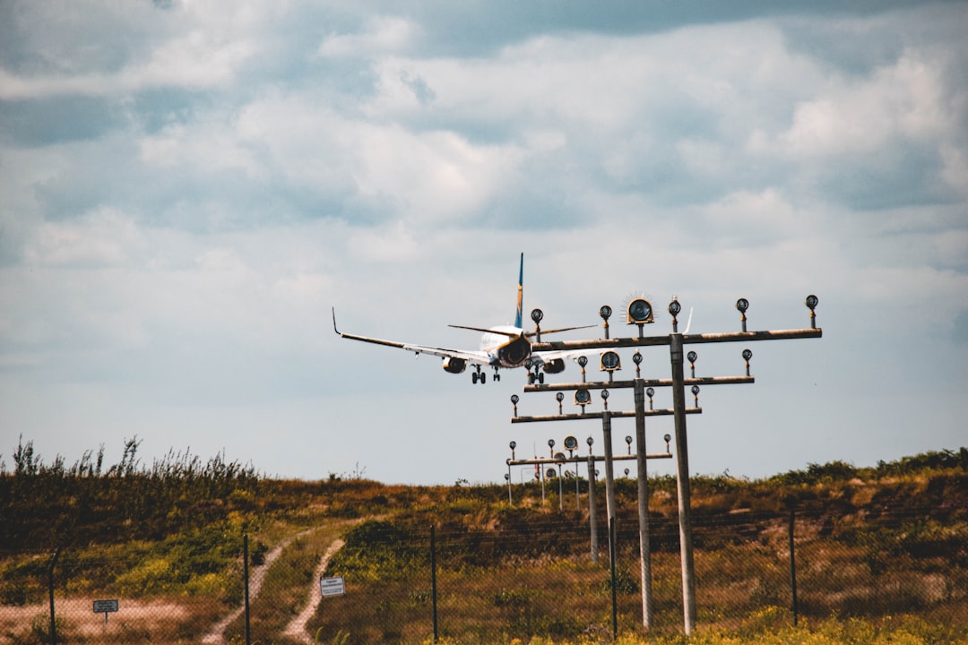 The Harsh Reality of Airline Loyalty Programs for Freelance Travelers