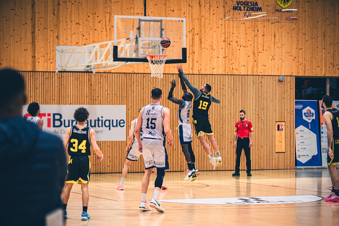 Anthony Edwards Gives Steph Curry a Taste of His Own Medicine