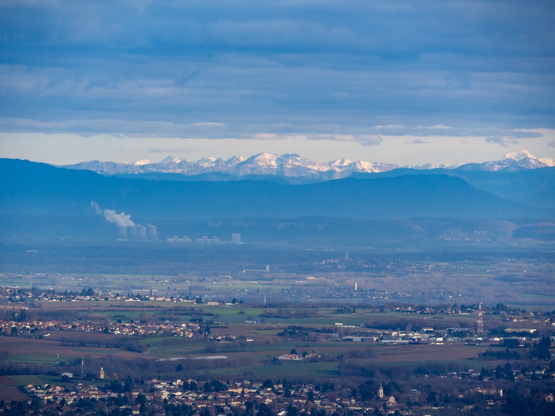 IRGC Threatens UAE Infrastructure in Regional Escalation