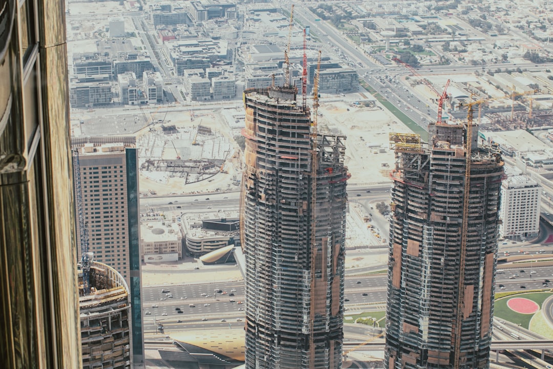 UAE Workers Launch Campaign for Work-From-Home Mandate as Missile Attacks Continue