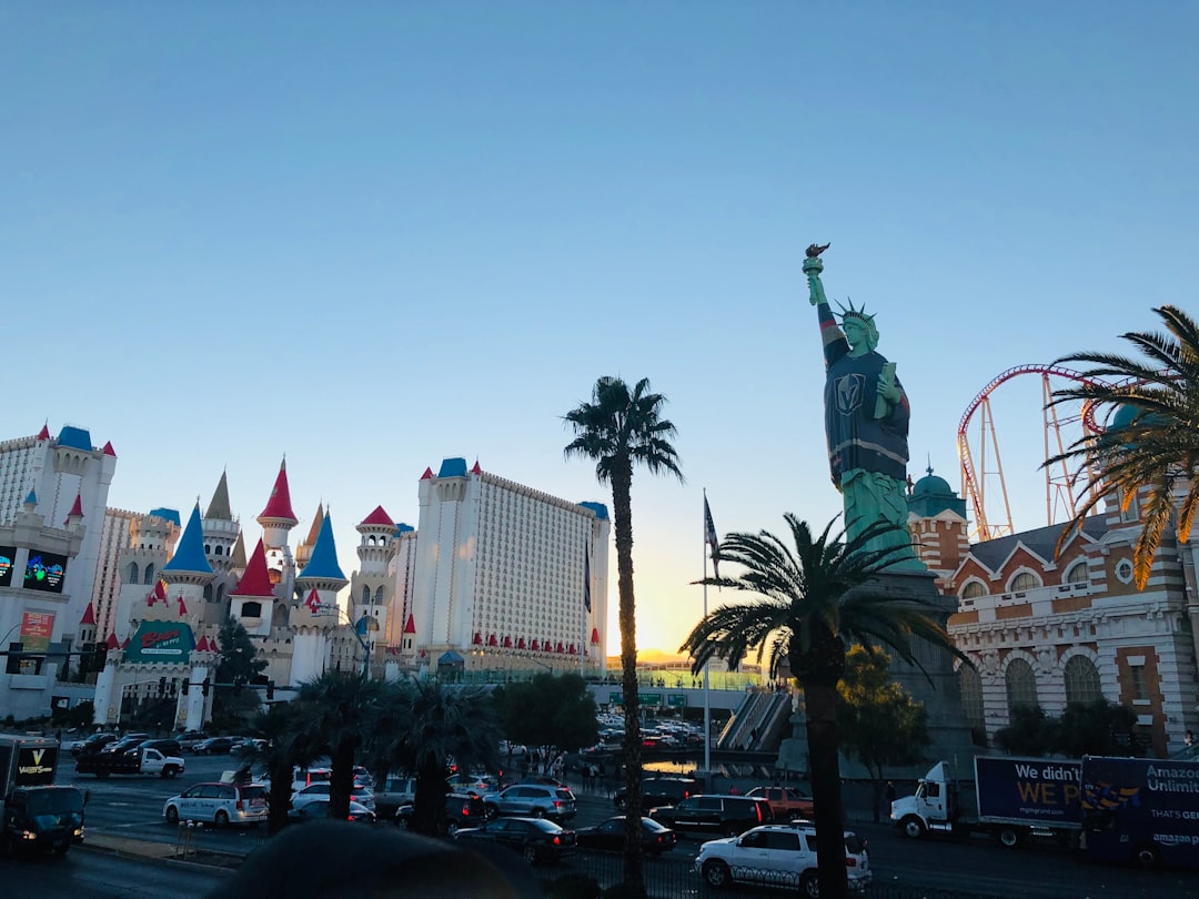 Las Vegas Hotels Accept Foreign Currency as Strong Dollar Crushes International Tourism