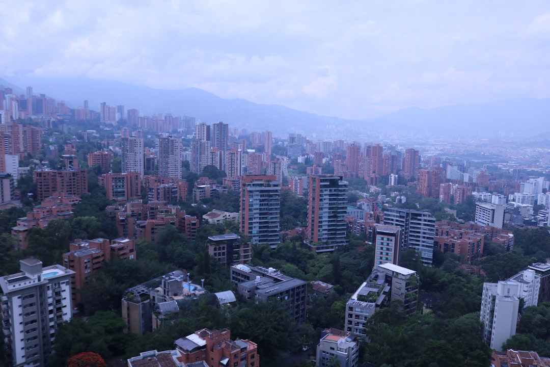 American Flight Attendant Death in Medellin Raises Safety Concerns for Digital Nomads