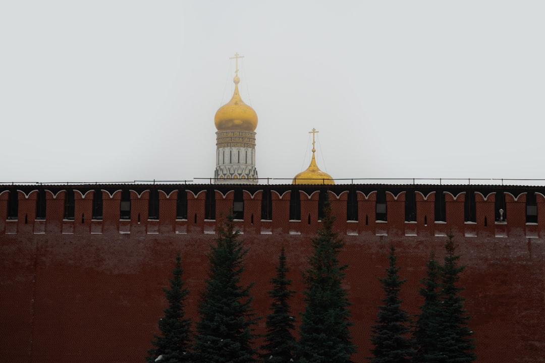 Putin Offers Intelligence Deal With US in Bid to Isolate Ukraine