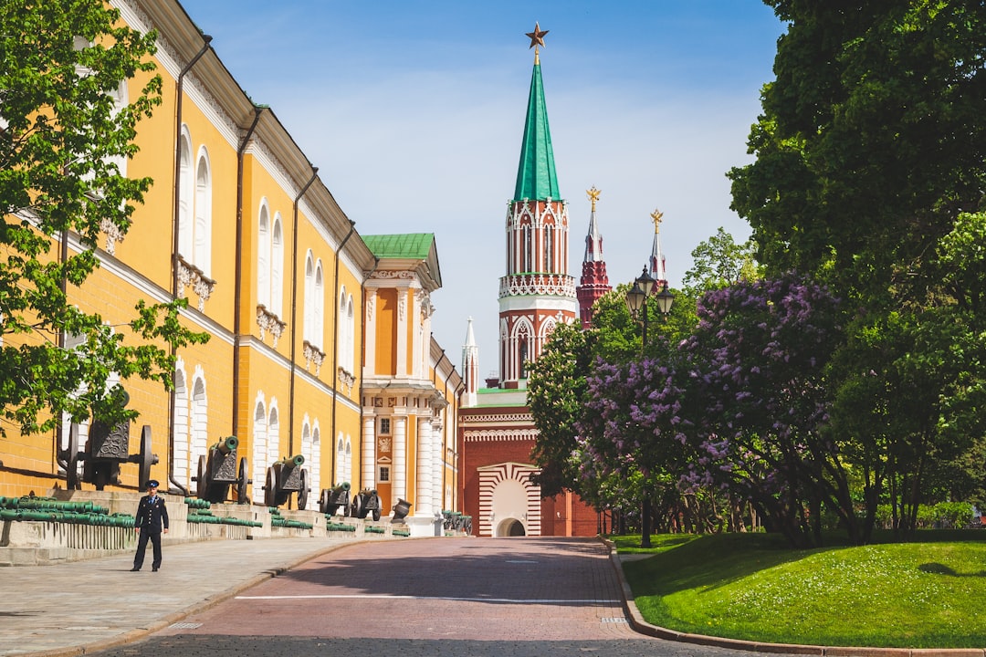 Magyar Tells Putin to 'Stop the Killing' in First Call as Hungarian PM