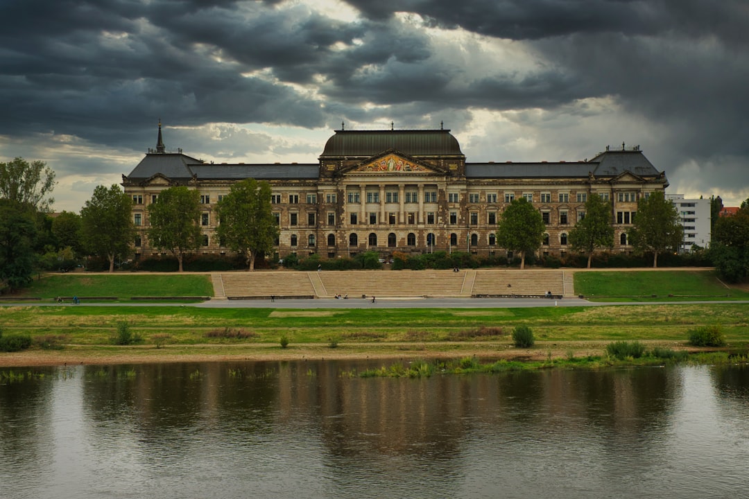 Saxony Coalition Fractures as AfD and BSW Back Green Party Proposal