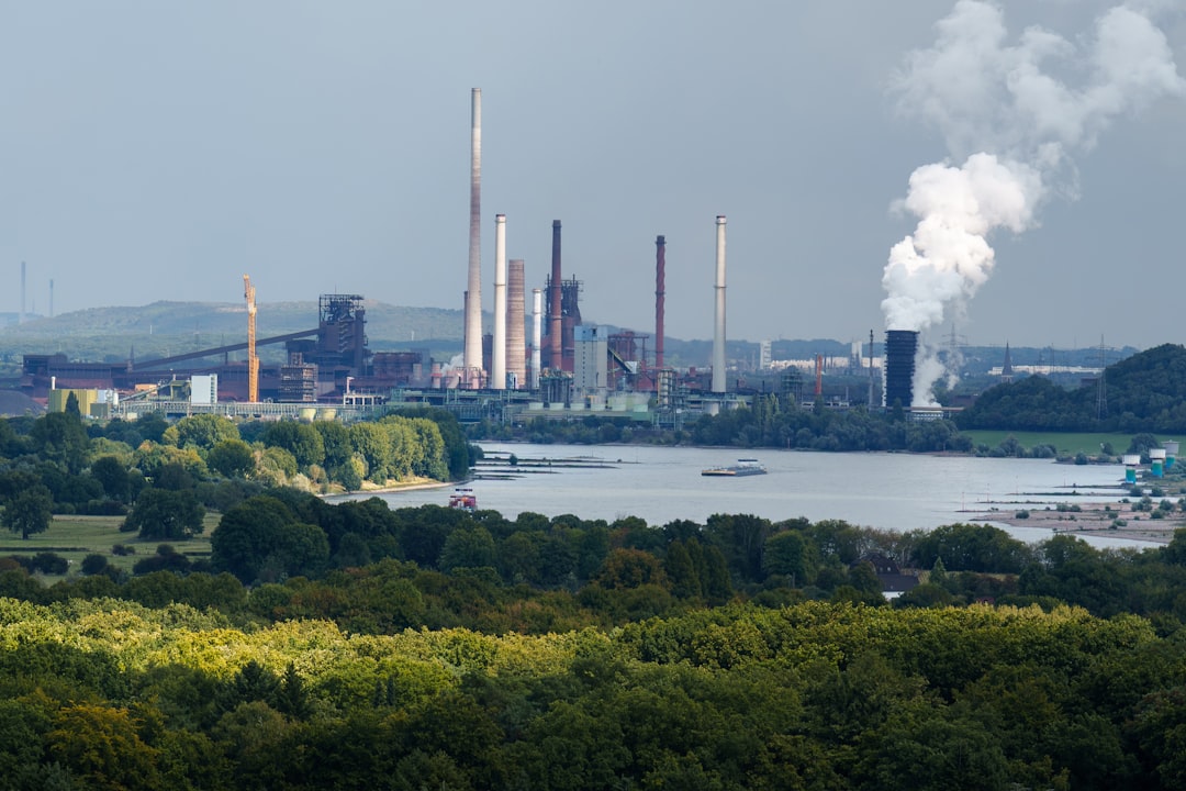 German Manufacturing Returns to Growth After Three-Year Slump