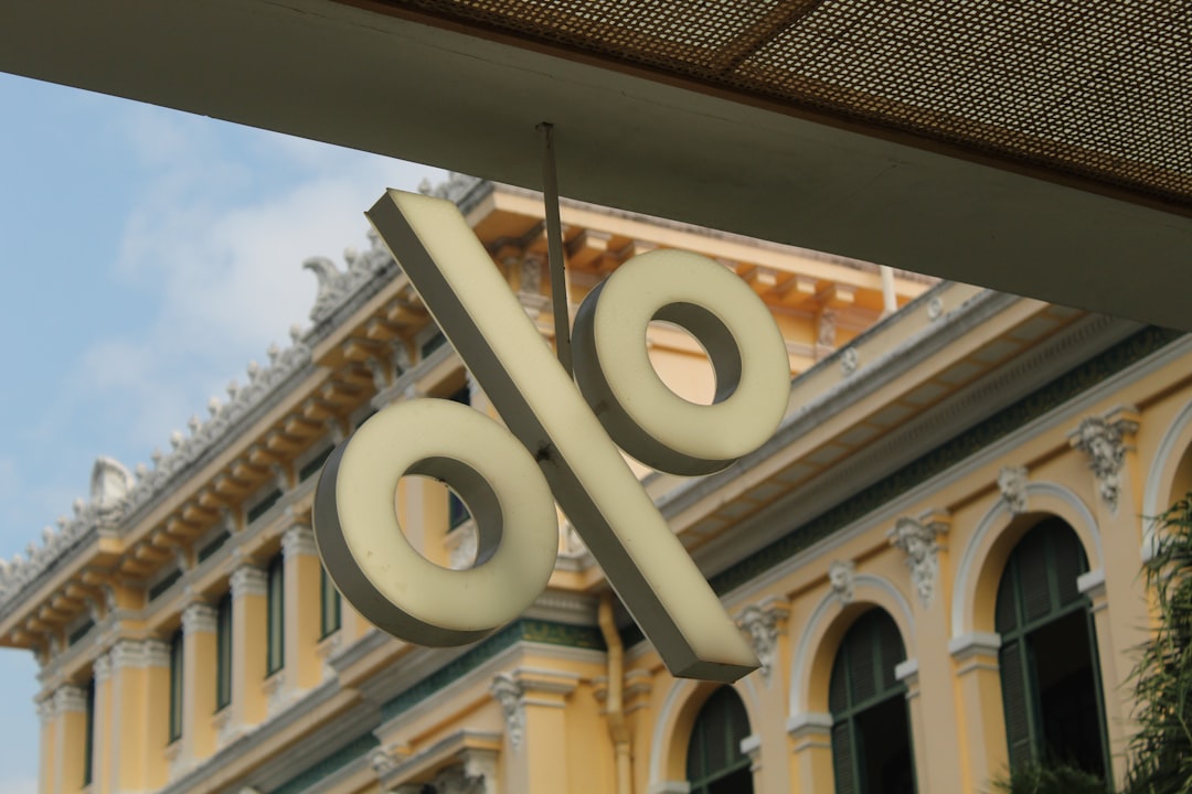 Fed Holds Rates Steady Amid Highest Dissent Level Since 1992