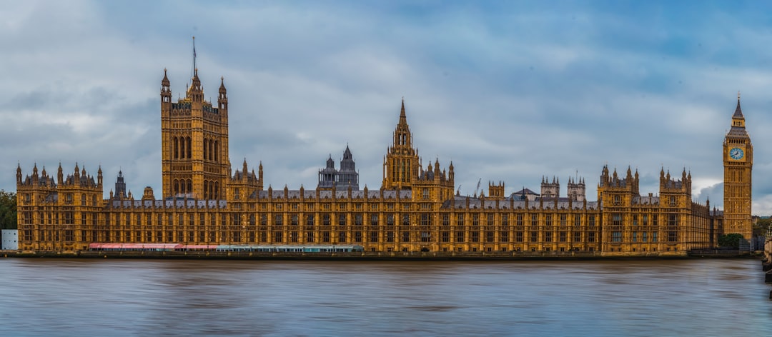 Starmer Pivots to Brussels as Iran Crisis Exposes Britain's Post-Brexit Isolation