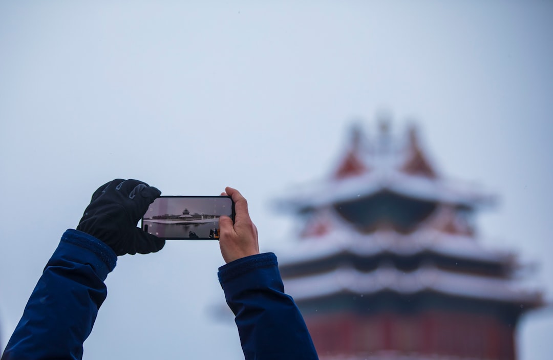 China Travel Tech Maze: Solo Travelers Navigate Alipay, WeChat, and VPN Setup Before Arrival