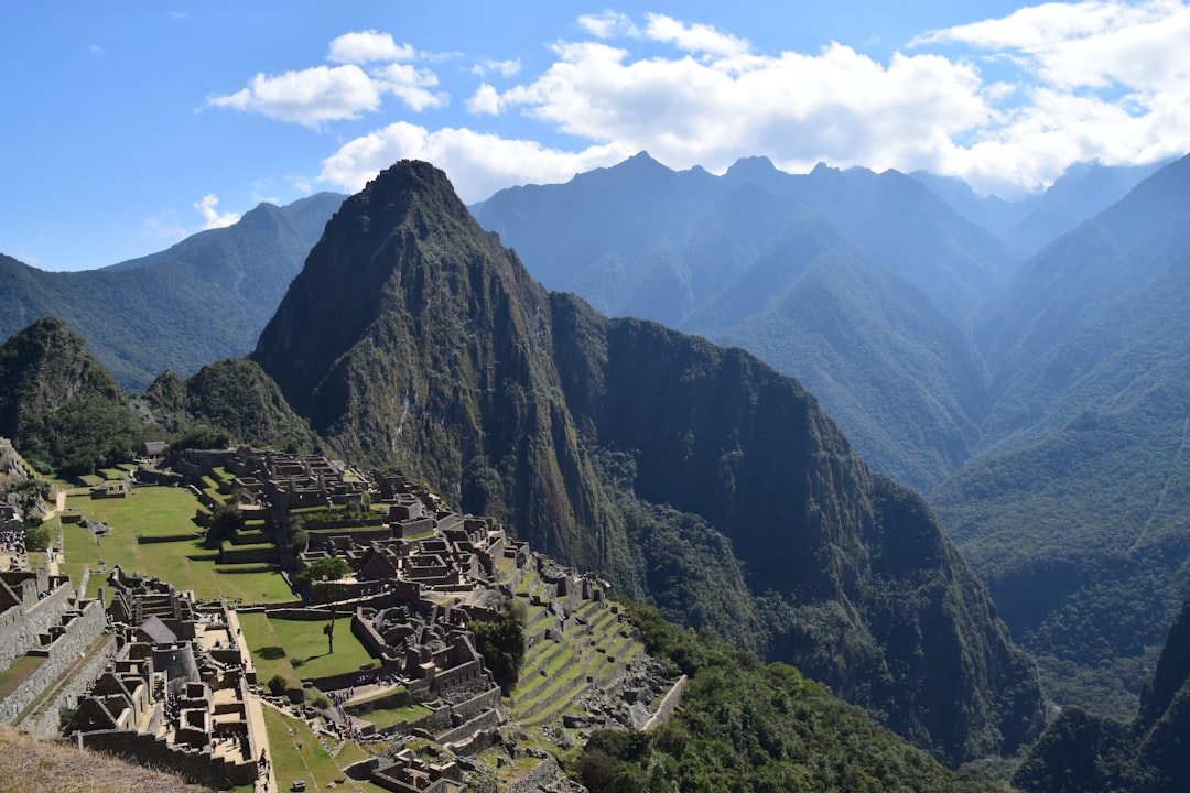 Peru Without Spanish: Solo Travelers Debate Whether Language Skills Are Essential