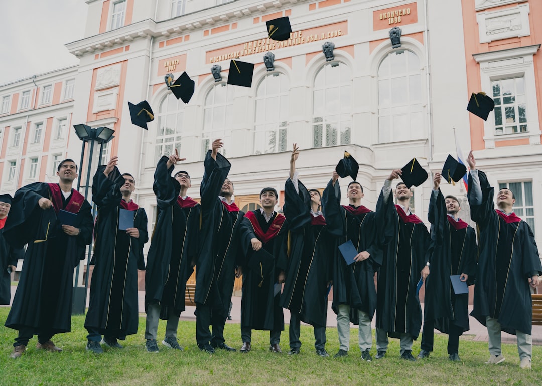 Luxon Declares University Fees-Free Scheme Total Failure Amid Cuts