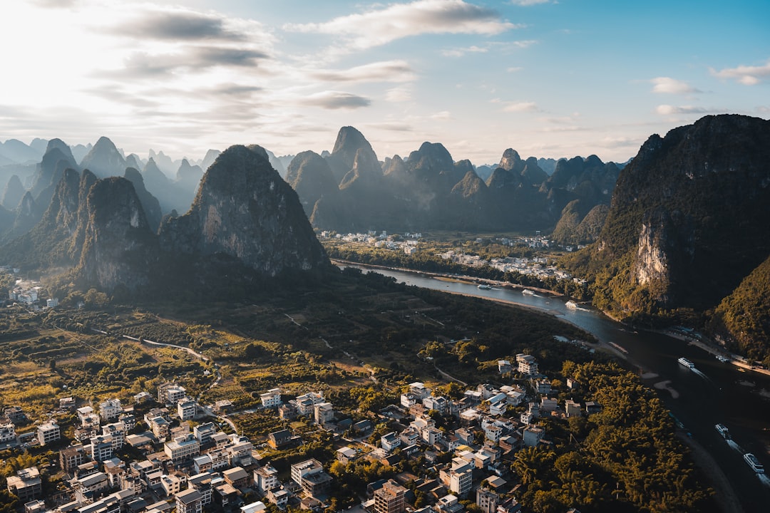 River 'Piracy' Reveals Million-Year Water Theft Between China's Largest Rivers