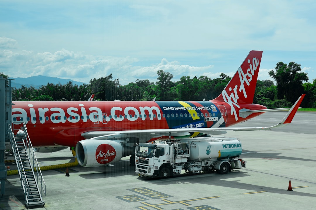 Asia's Oil Reserves Are Evaporating: 60 Million Barrels Gone in Three Weeks