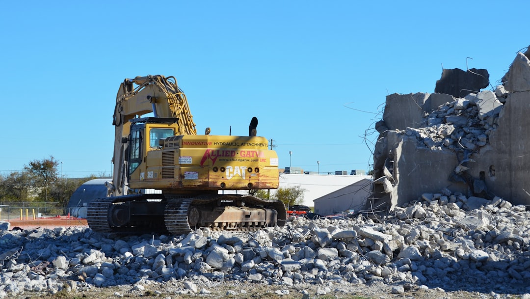 White House East Wing Demolition Debris Containing Toxic Metals Dumped at Public Golf Course
