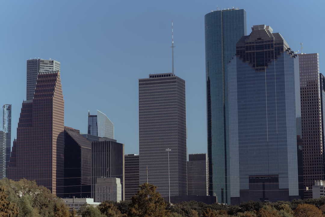 Texans Lock Up Danielle Hunter: 1-Year, $40.1M Fully Guaranteed Extension